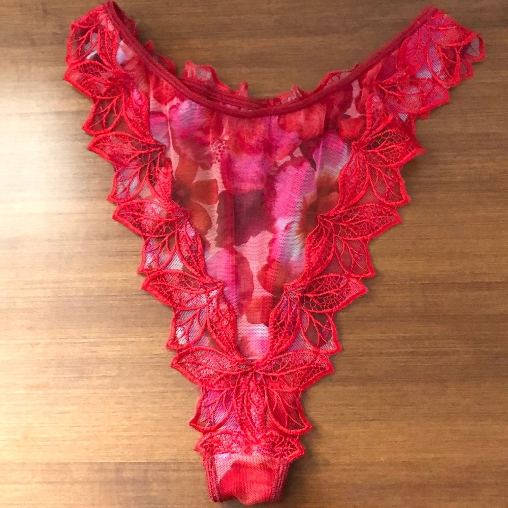 Lise Charmel Thong Panty France Couture Embroidery